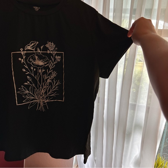 T shirt - Picture 3 of 3